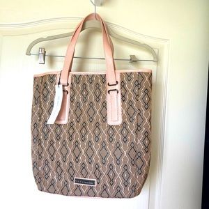 💗$5💗 BCBG NWT Summer purse